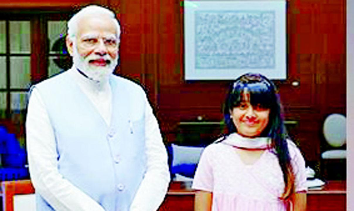 સંસદસભ્ય પૂનમ મહાજનની ૧૦ વર્ષની દીકરી અવિકાએ વડા પ્રધાન સાથે મુલાકાત બાદ કહી આ વાત 