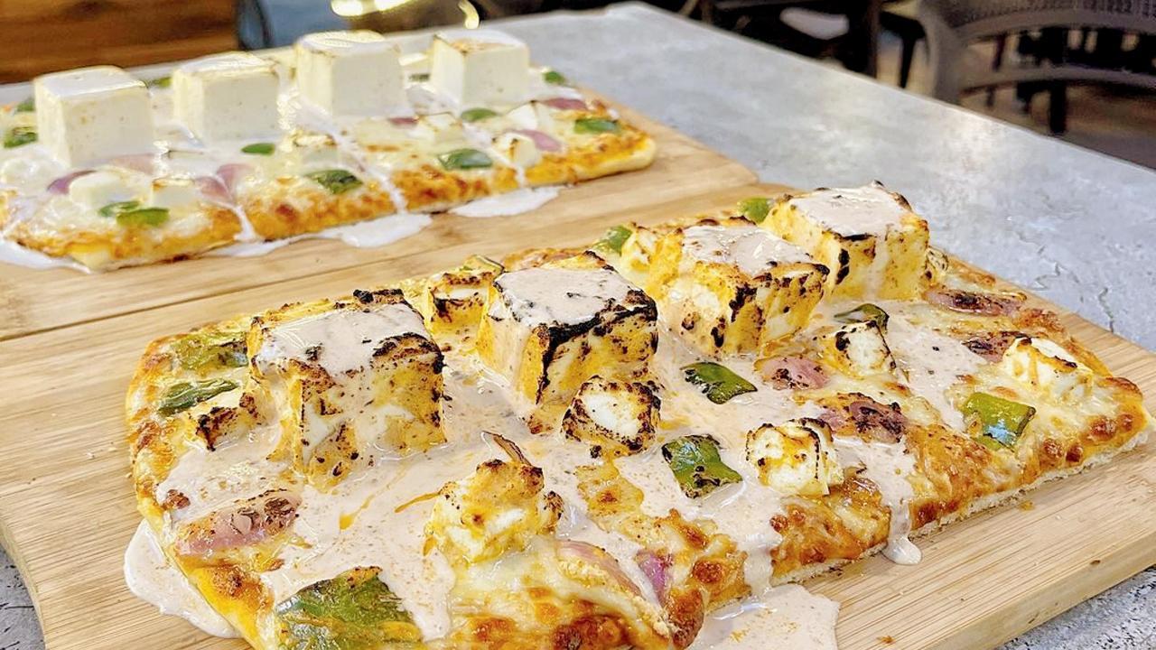 બ્લૅક હોલ પીત્ઝા પછી હવે તંદૂરી પનીર પીત્ઝા