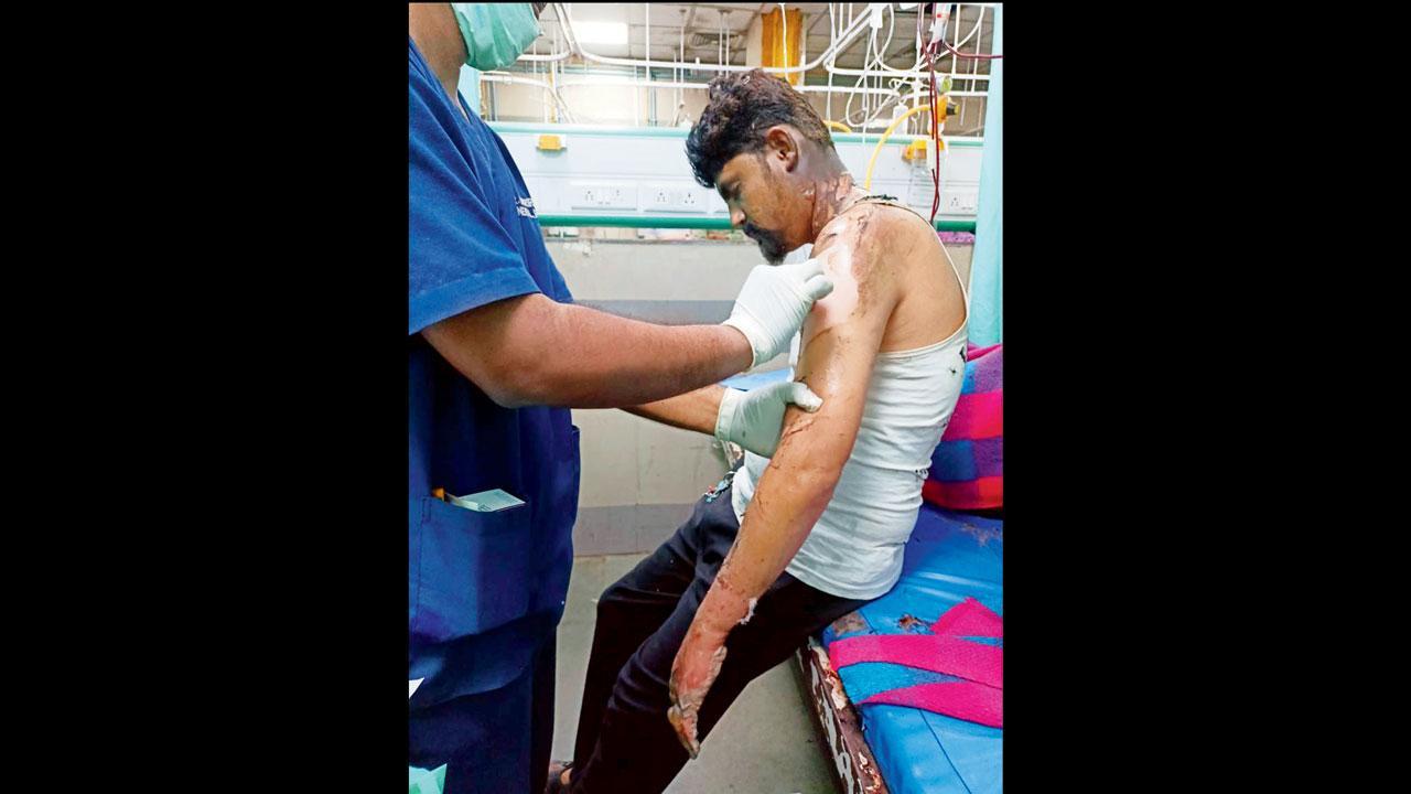 ઘટનામાં ઈજા પામેલો પ્રમોદ વાડેકર