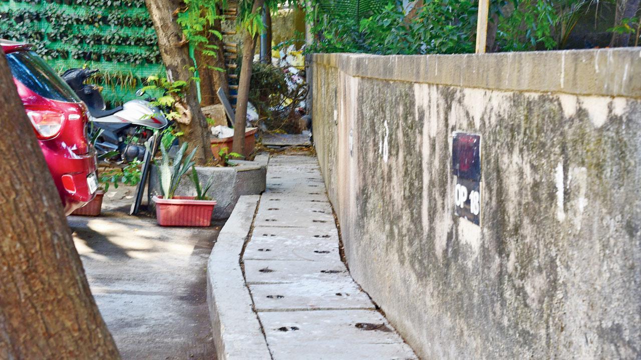 અંધેરીની પ્રથમેશ સોસાયટીએ પોતાના ખર્ચે બનાવેલી સેપ્ટિક ટૅન્ક (તસવીર : નિમેશ દવે)