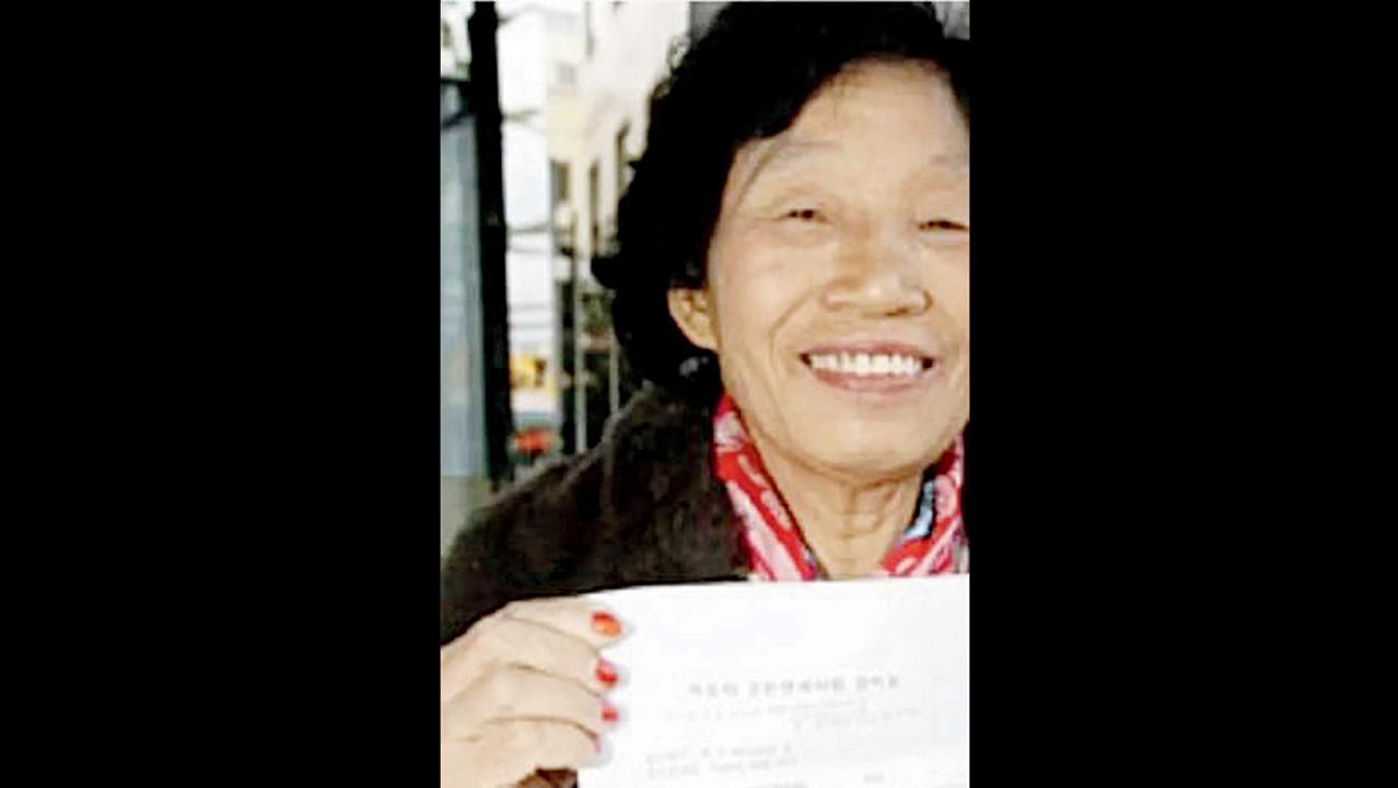 સૂન નામની ૬૯ વર્ષની મહિલા