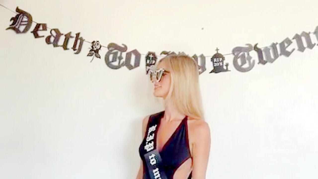 બર્થ-ડેમાં અંતિમ સંસ્કારની પાર્ટી