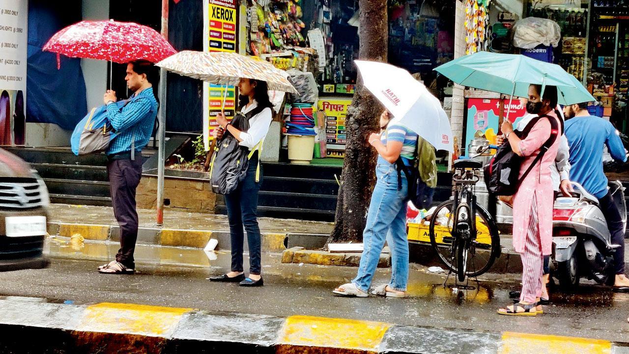 તસવીર : નિમેશ દવે, પ્રદીપ ધિવાર અને અતુલ કાંબળે