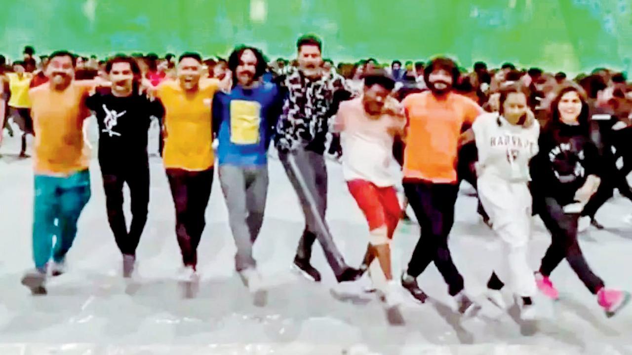 ‘નાટુ નાટુ’ના ડાન્સથી રામચરણનું સ્વાગત કર્યું પ્રભુદેવાએ