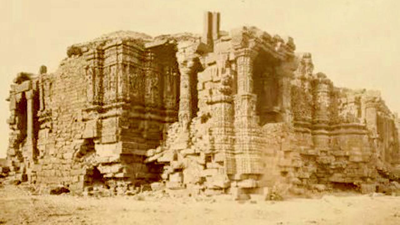 મને ધન કરતાં ધર્મ તોડવાનો આનંદ વધારે આવે છે