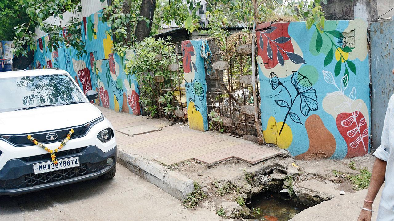 થાણેના આઇટી પાર્કમાં નાળાનું ચાલી રહેલું કામ (તસવીર : સૈયદ સમીર અબેદી)