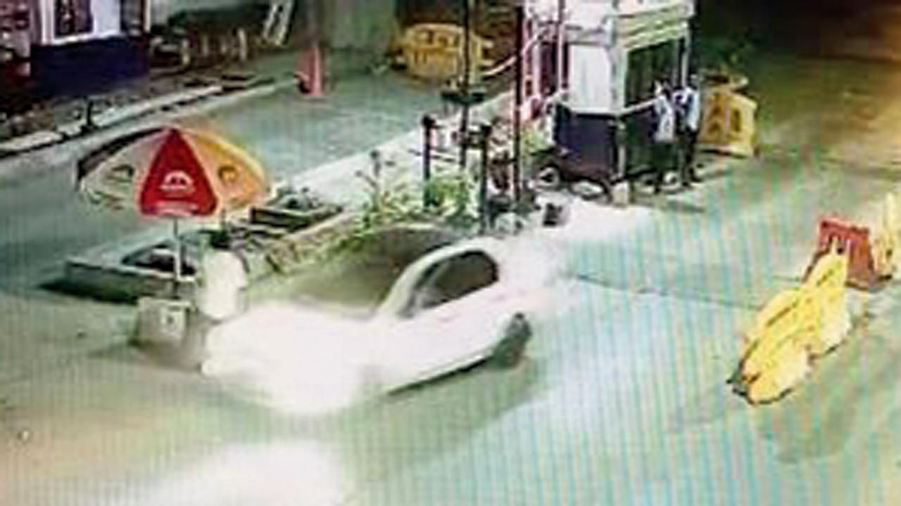 ટોલનાકાના કર્મચારીને કારથી અડફેટે લીધો હતો