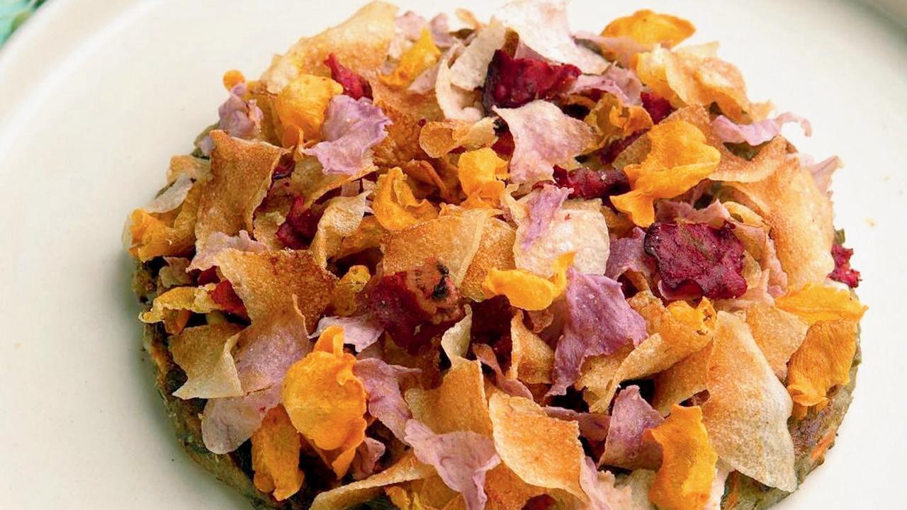 ઊંધિયું ઓકોનોમિયાકી