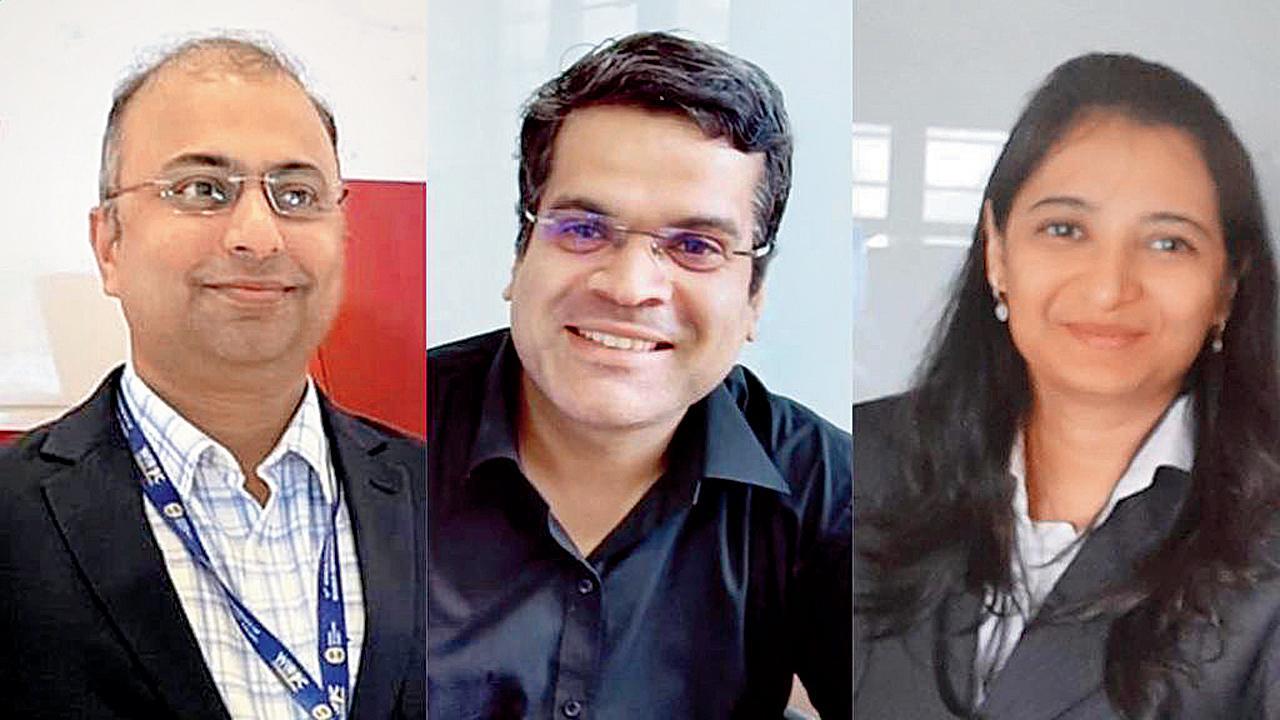 ઇન્ટેલિજન્ટ બાયોપ્સી ગન તૈયાર કરનાર ડૉ. અભિજિત સાળુંકે, એન્જિનિયર ડૉ. રાઘવેન્દ્ર ભાલેરાવ અને ડૉ. કૃપા શાહ.