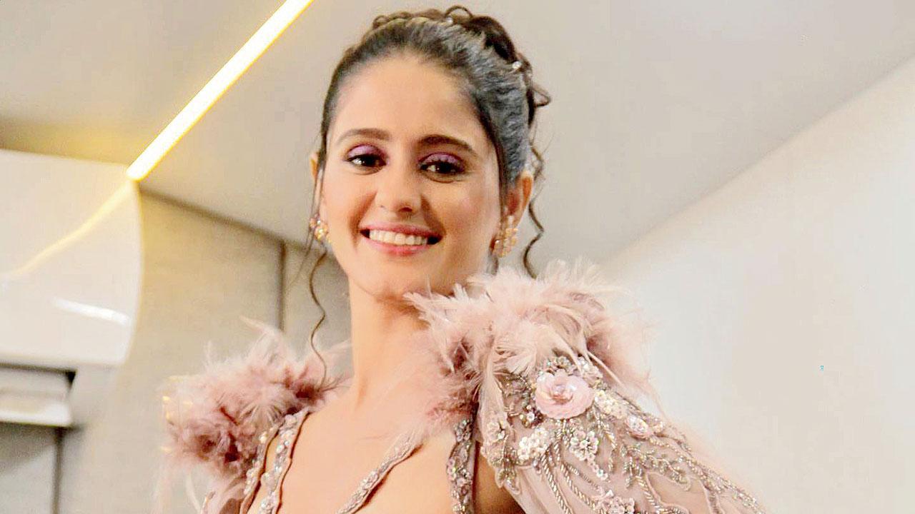 આયેશા સિંહ