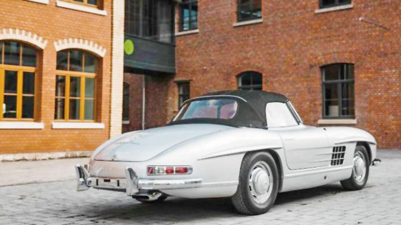 ૩૦૦ એસએલ રોડસ્ટર મર્સિડીઝ