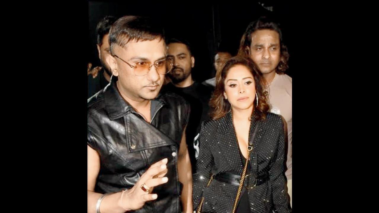 યો યો હની સિંહ અને નુસરત ભરૂચા