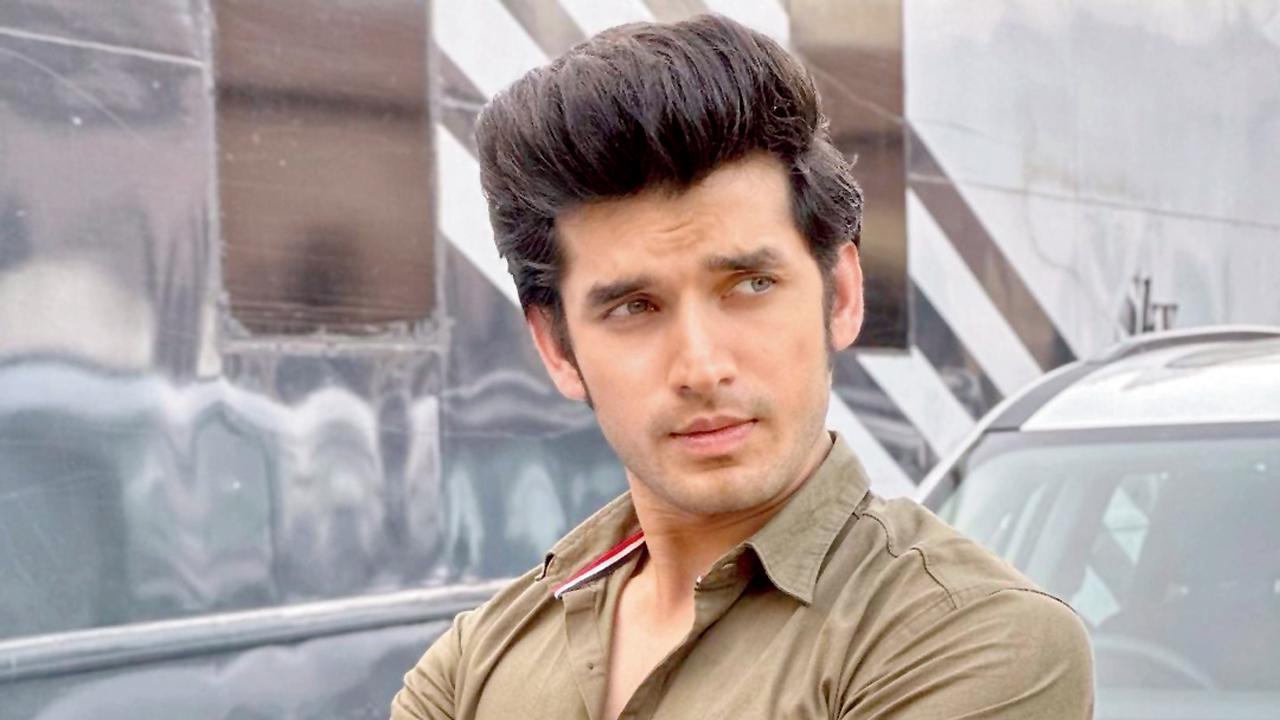  પારસ કલનાવત