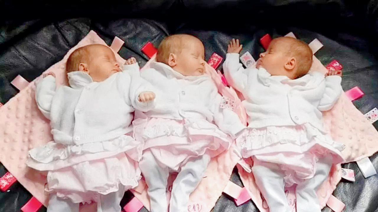 બ્રિટનમાં એકસરખી દેખાતી ત્રણ બાળકીઓનો જન્મ