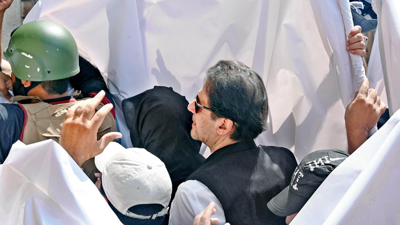 ભ્રષ્ટાચાર મામલે ઇમરાન ખાનની પત્નીને મળ્યા જામીન