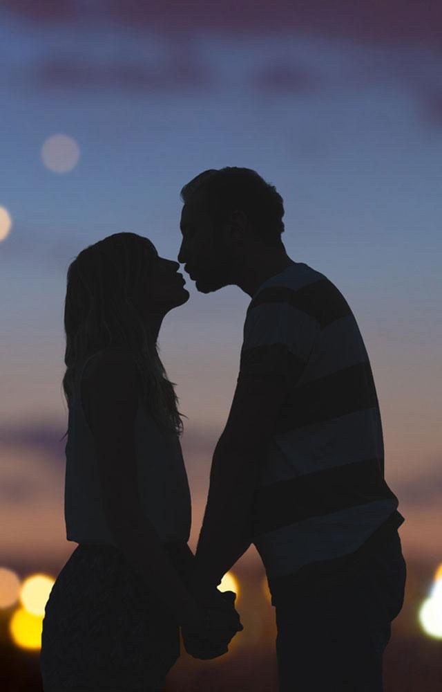 Kiss કરવાથી થઈ શકે છે આ ચાર બીમારીઓ