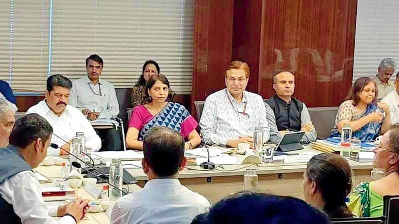 મિટિંગની તસવીર