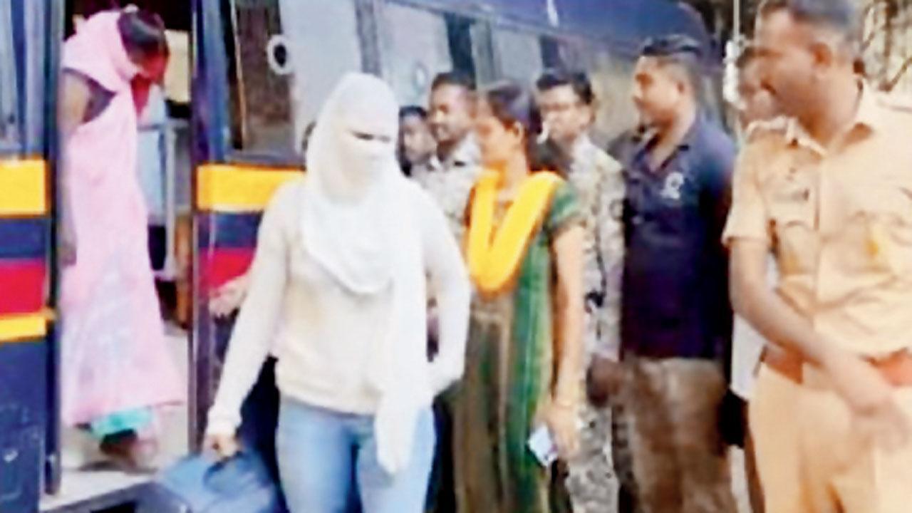 પોલીસે પાંચ લોકોની ધરપકડ કરી હતી