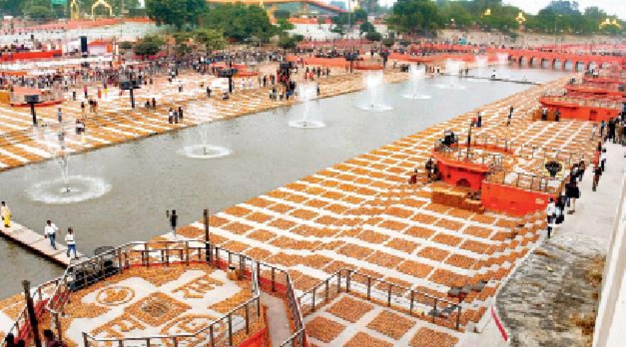 દીપોત્સવ માટે અયોધ્યા સજી રહી છે