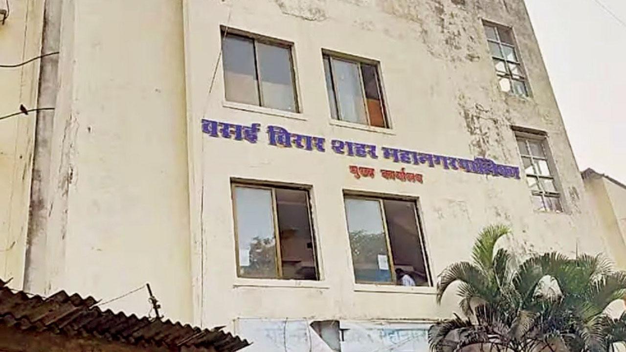 વસઈ-‌વિરાર મહાનગરપાલિકાએ આરોગ્ય કેન્દ્ર માટે ખાનગી જગ્યા મેળવવા ન્યુઝપેપરમાં જાહેરાત આપી હતી.