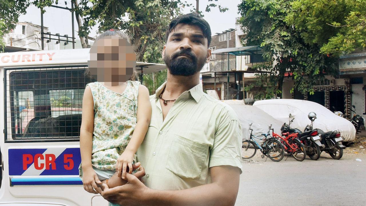 દીકરીને માર મારવાની ઘટનામાં પિતાએ પોલીસમાં ફરિયાદ કરી હતી