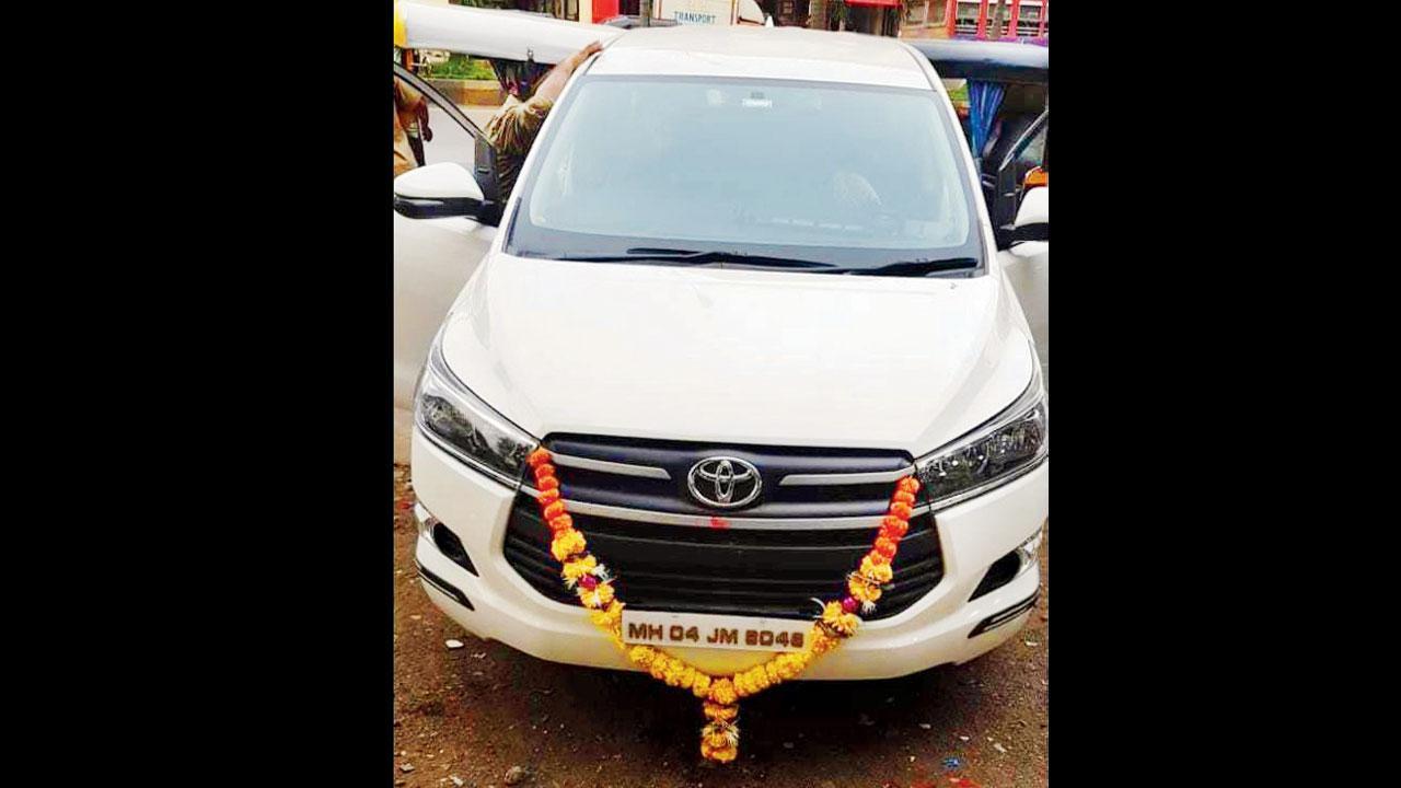 લોકેશ શાહની આ કાર ભાડા પર આપવામાં આવી હતી