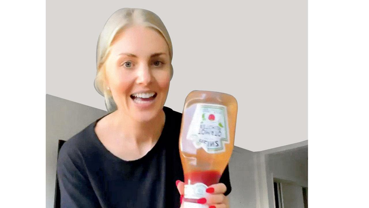 બૉટલમાં વધેલો કેચપ કઈ રીતે કાઢી લેવો એ દર્શાવતો વિડિયો વાઇરલ