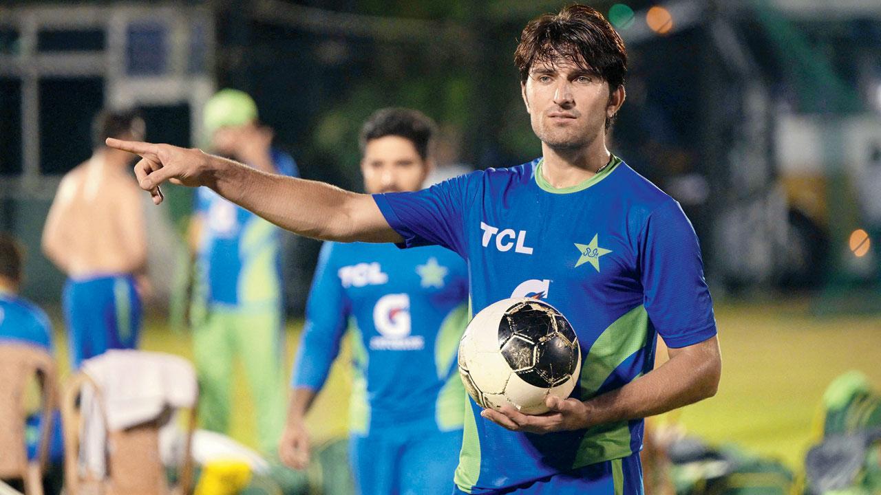 ગઈ કાલે પ્રૅક્ટિસ-સેશન દરમ્યાન પાકિસ્તાનનો ફાસ્ટ બોલર મોહમ્મદ વસીમ