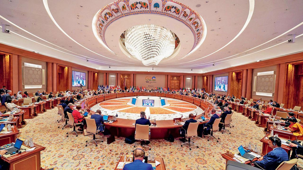 નવી દિલ્હીમાં ભારત મંડપમ ખાતે G20 સમિટ ૨૦૨૩ના અંતિમ દિવસે વન ફ્યુચર સત્ર દરમ્યાન G20ના નેતાઓ