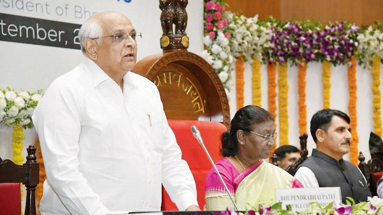 ભુપેન્દ્ર પટેલ અને દ્રોપદી મુર્મુ