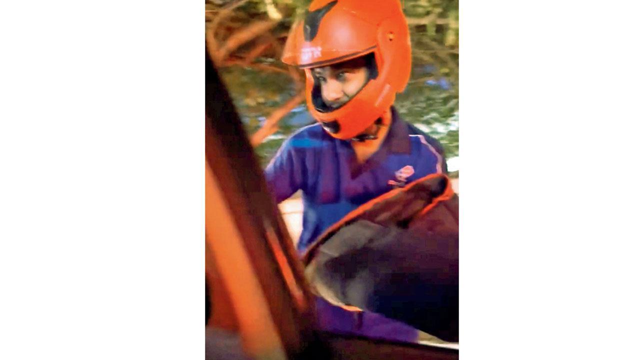 ભારે ટ્રાફિક જૅમ વચ્ચે ફૂડની ડિલિવરી