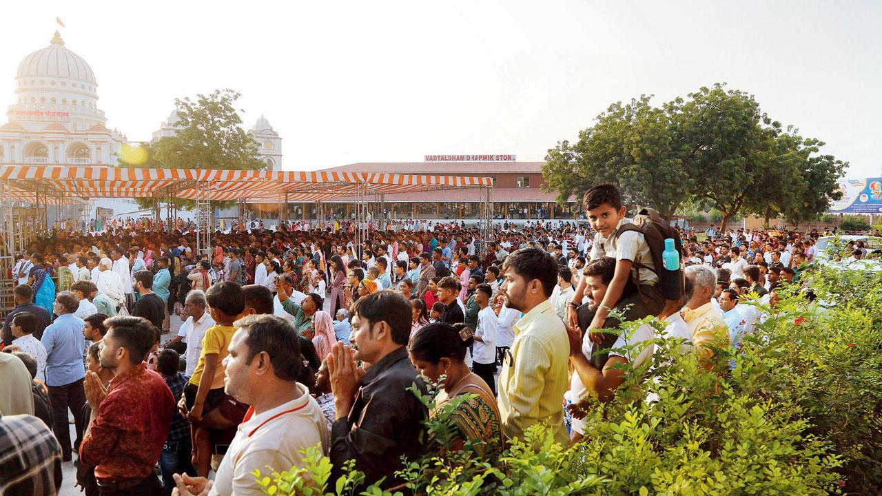 સાળંગપુર હનુમાનજી મંદિરમાં મોટી સંખ્યામાં ભાવિકો ઊમટ્યા હતા