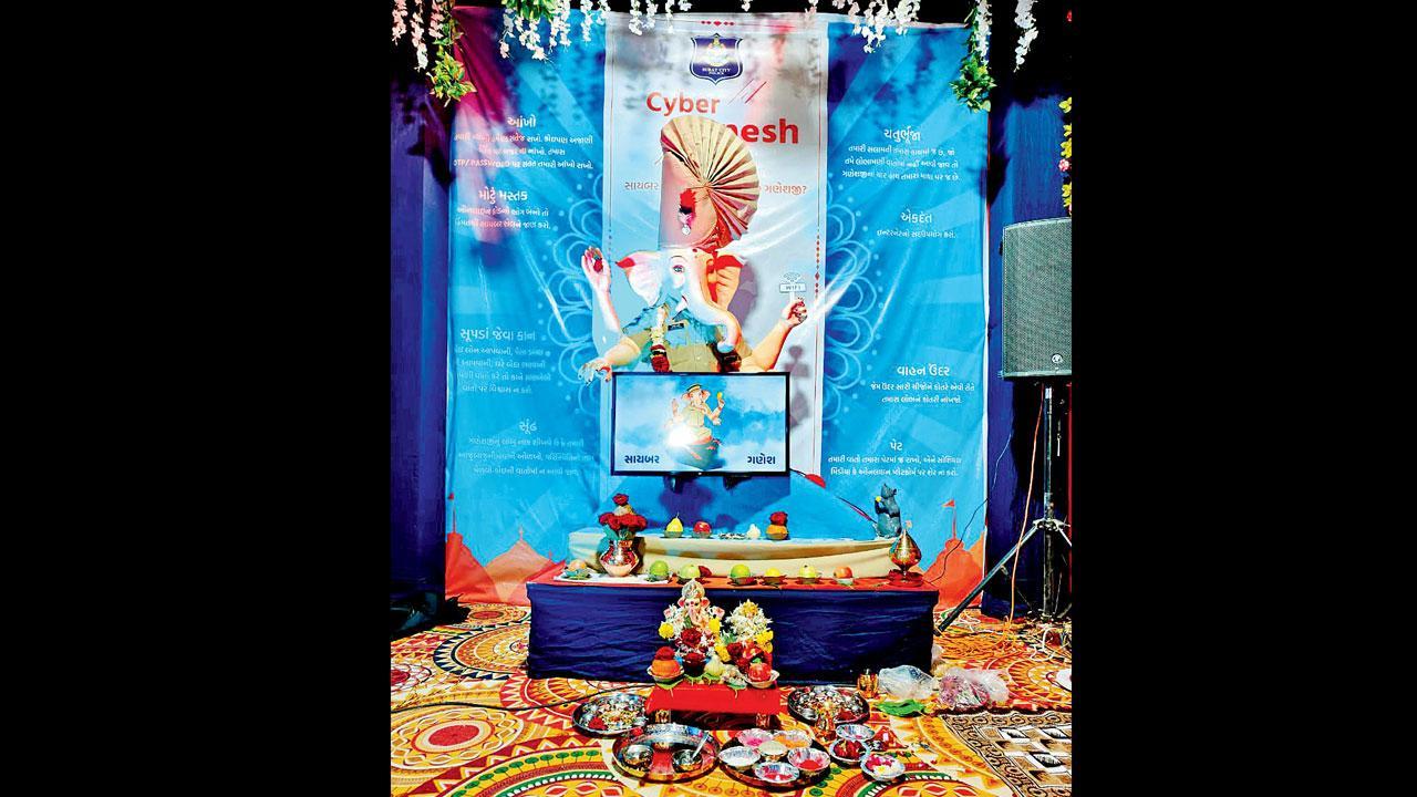 સુરતમાં ‘બોલતા’ ગણપતિ