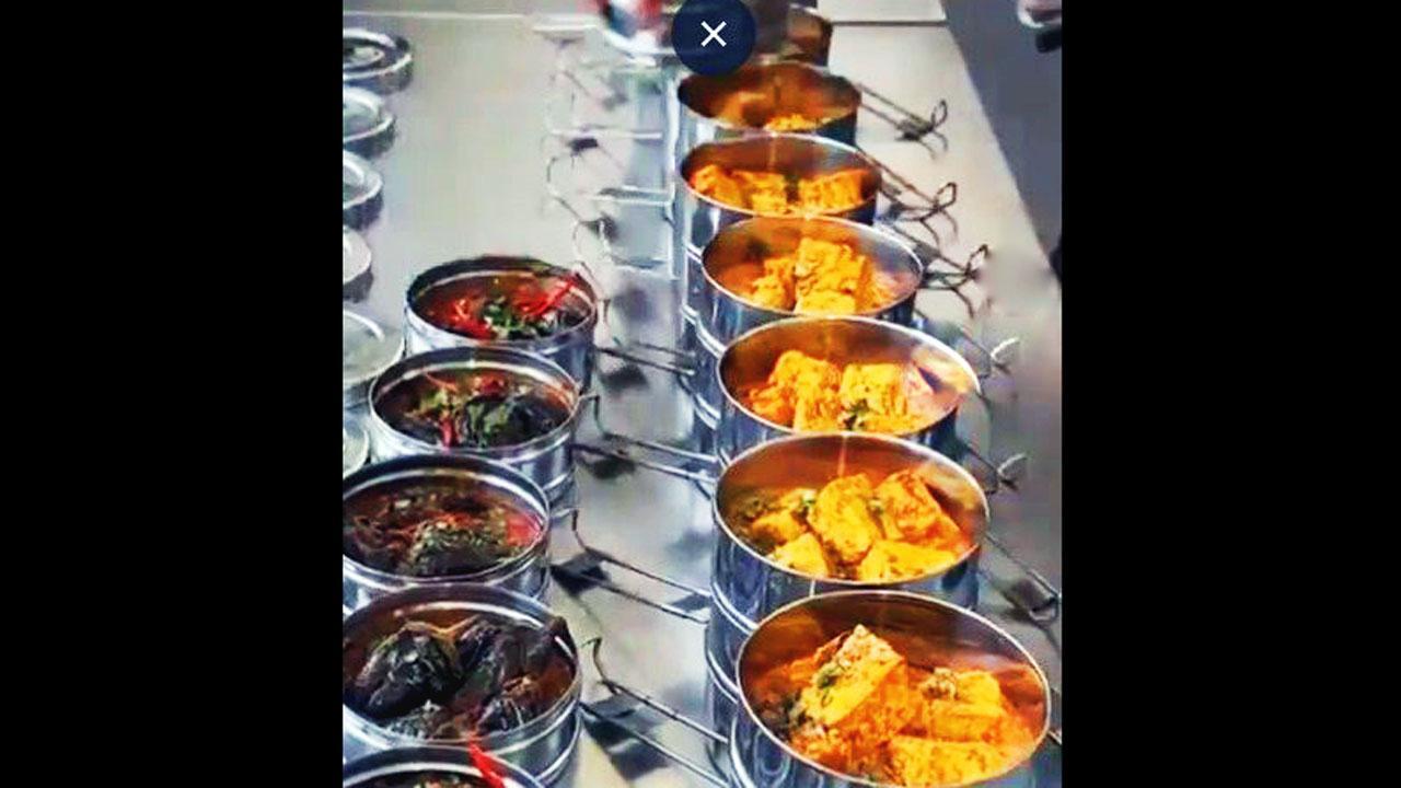 પ્રતીકાત્મક તસવીર 