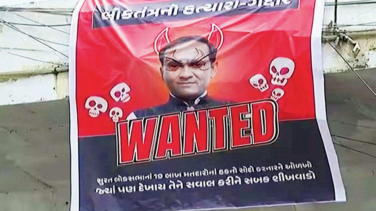 સુરતમાં નીલેશ કુંભાણીના વિરોધમાં પોસ્ટર લાગ્યાં છે.