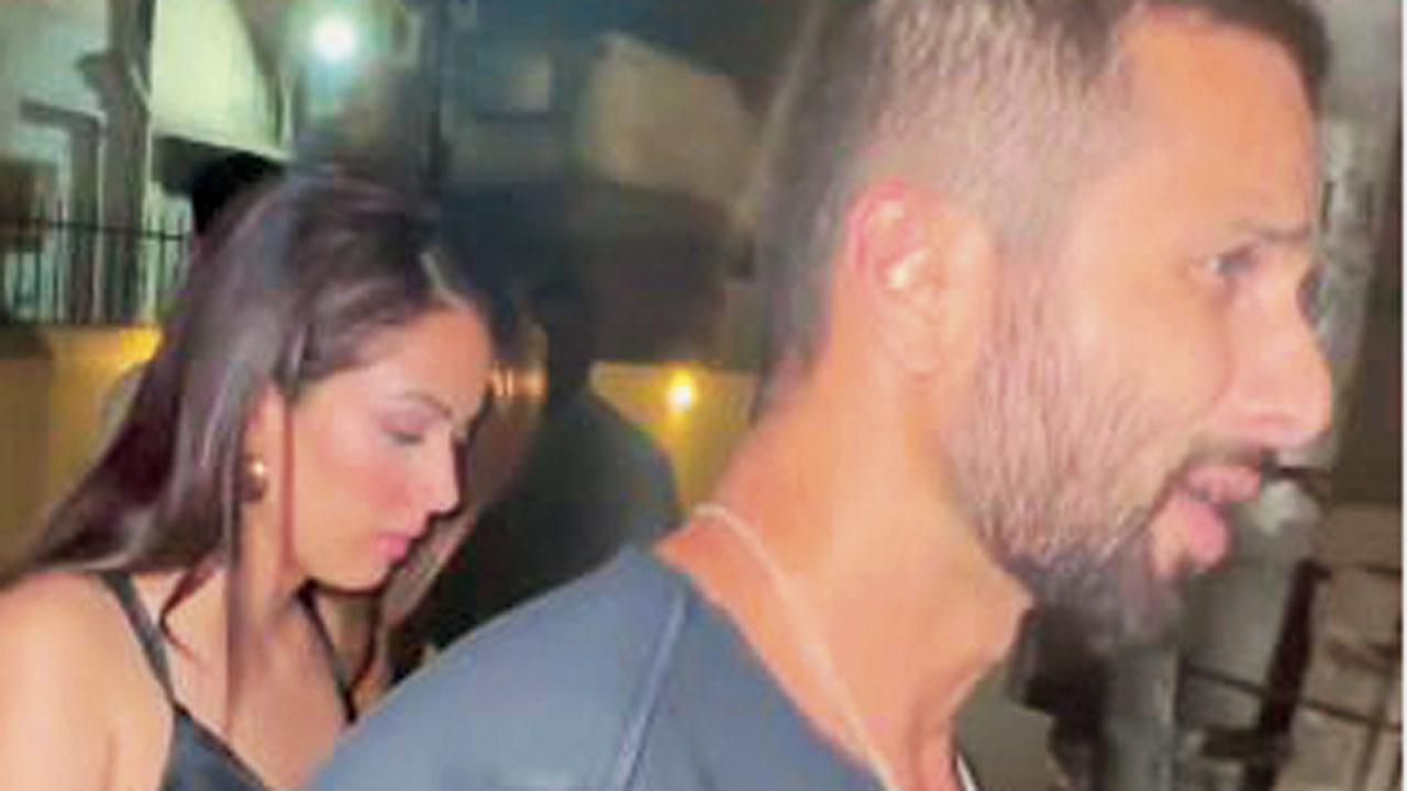 શાહિદ કપૂર પત્ની મીરા રાજપૂત સાથે