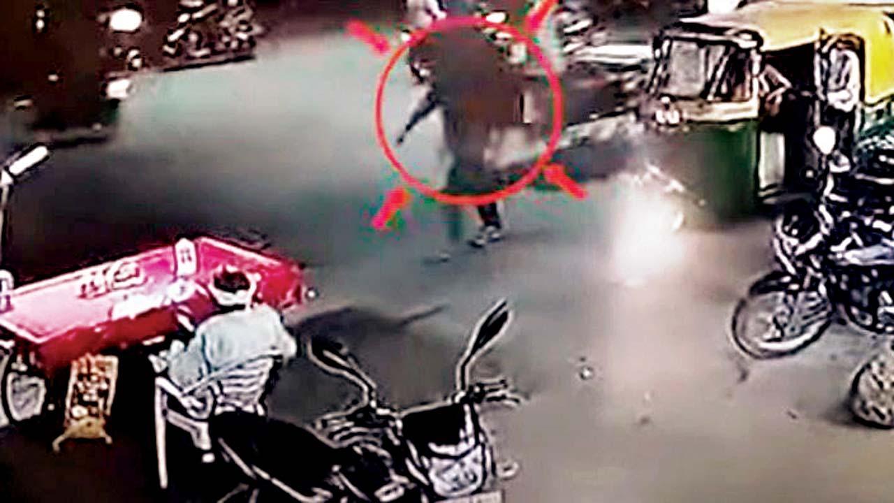 ગાયબ થયાના બે દિવસ બાદ CCTV કૅમેરાનાં ફુટેજમાં દિલ્હીના પાલમ વિસ્તારમાં બૅગપૅક સાથે ગુરુચરણ સિંહ દેખાયો હતો.