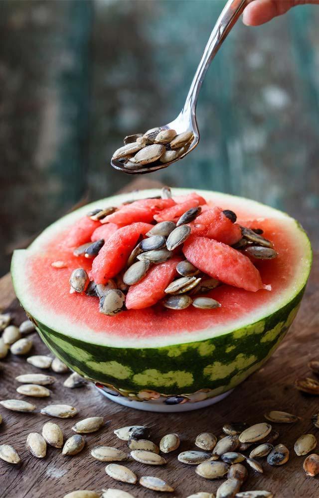 તરબૂચનાં બી ખાવ છો? તો જાણી લો