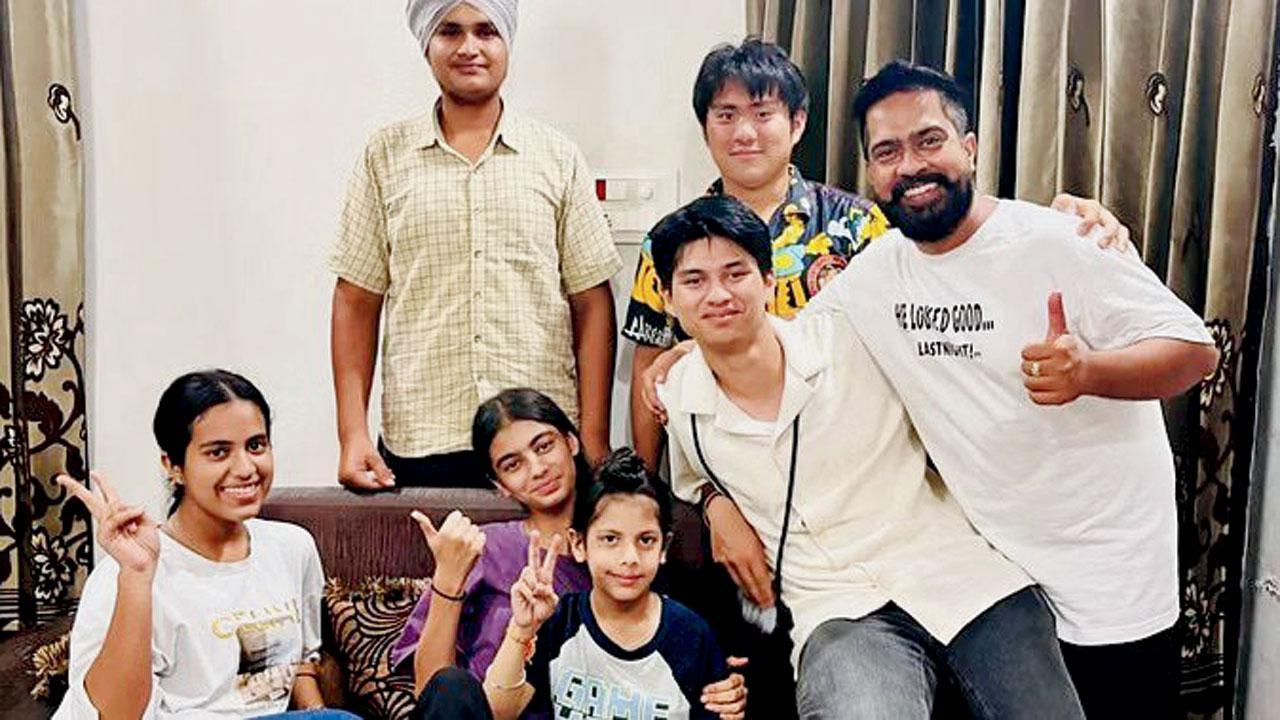 પંજાબી પિતા અને જપાની પુત્ર ૧૯ વર્ષે મળ્યા