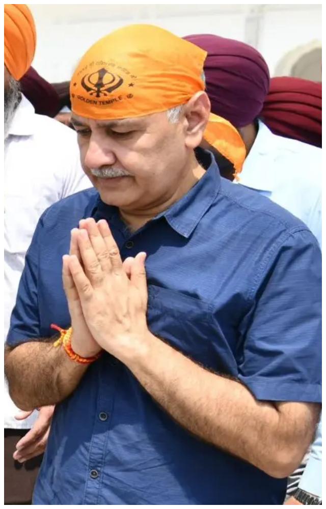 સુવર્ણ મંદિરની મુલાકાત દરમિયાન, સિસોદિયાએ જામીન પર મુક્ત થવા બદલ સર્વશક્તિમાનનો આભાર વ્યક્ત કર્યો