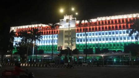 મુંબઈમાં સરકારી ઇમારત ત્રિરંગાની લાઈટિંગથી ઝળહળી ઉઠી (તસવીર-મહારાષ્ટ્ર સીએમઓ)