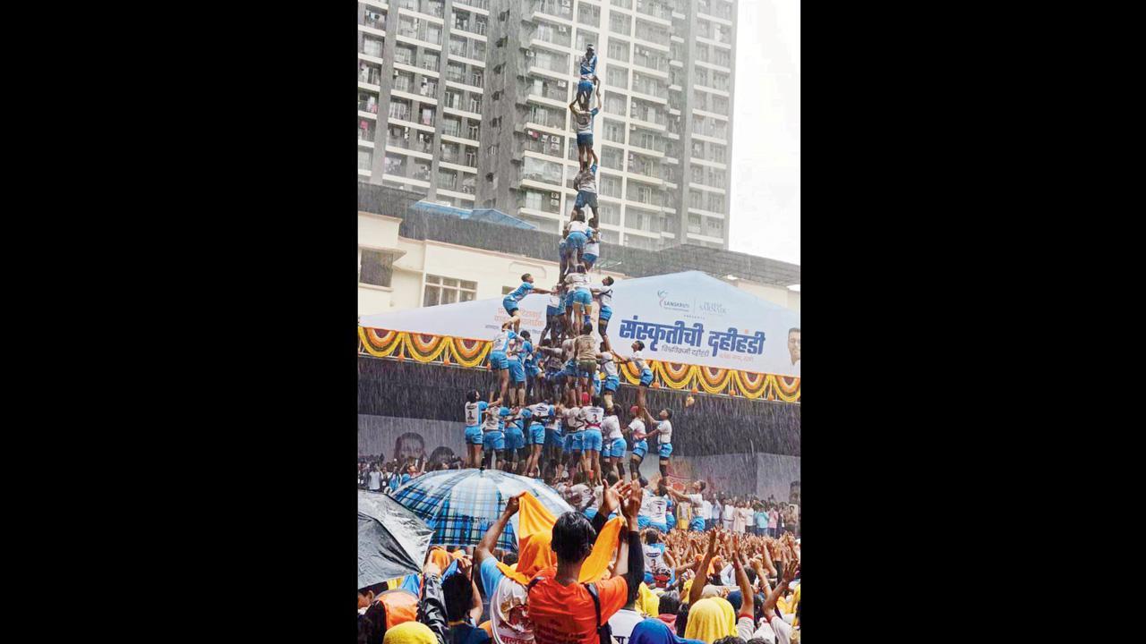 જોગેશ્વરીના જય જવાન મંડળે ૧૦ થર બનાવવાની કોશિશ કરી હતી પણ તેઓ સાડાનવ થર જ બનાવી શક્યા હતા.