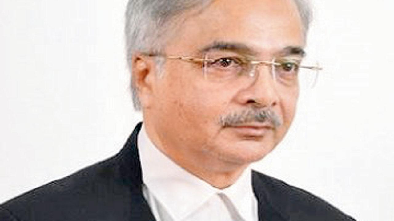 જસ્ટિસ નીલય ​બિપિનચંદ્ર અંજારિયા