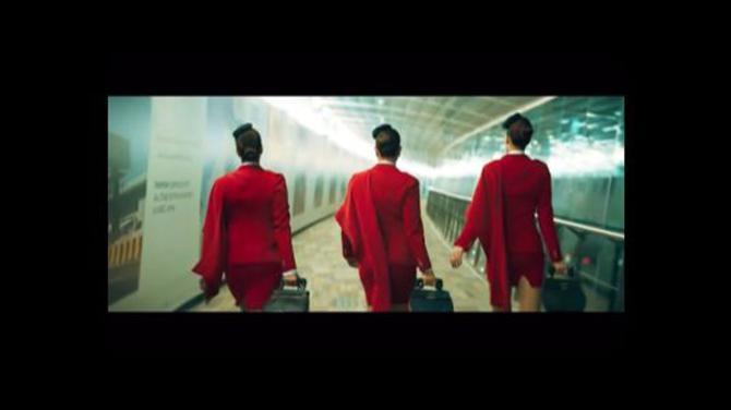 ધ ક્રૂના ફર્સ્ટ લુક વીડિયોમાંથી લેવાયેલ સ્ક્રીનગ્રૅબ