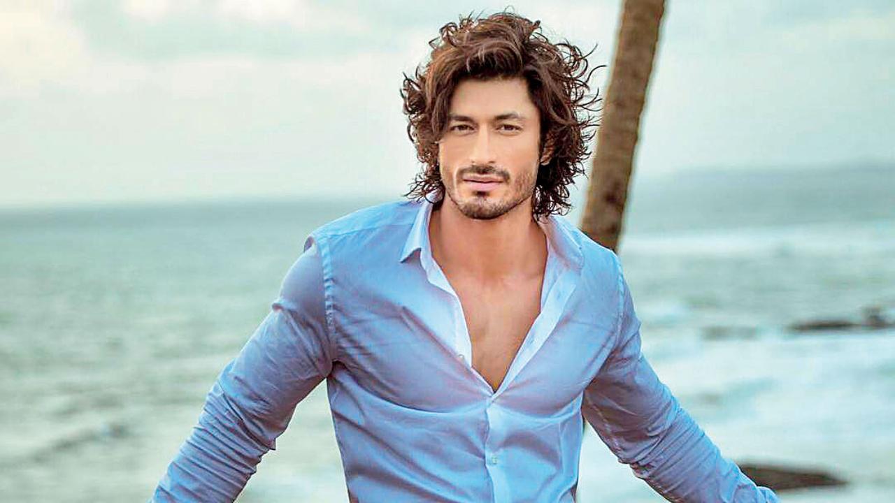 વિદ્યુત જામવાલ