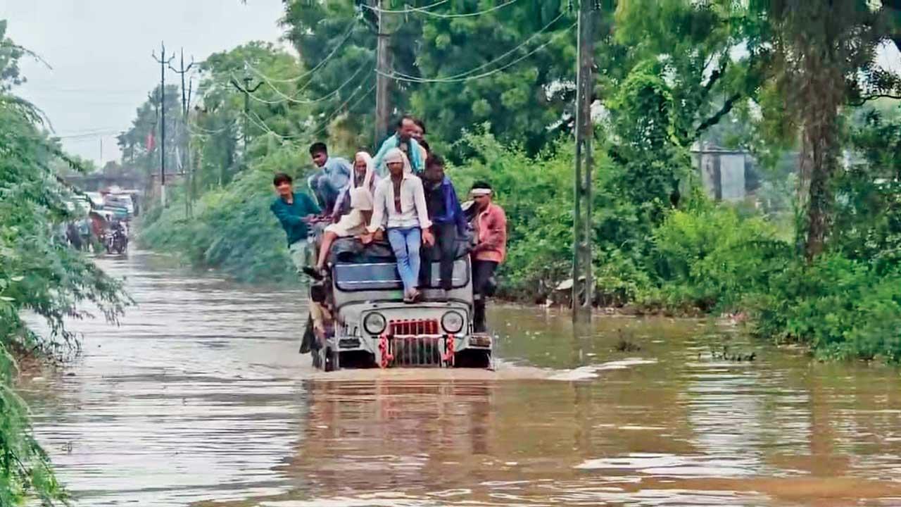 ચાર કલાકમાં ૮ ઇંચ વરસાદ ખાબક્યો