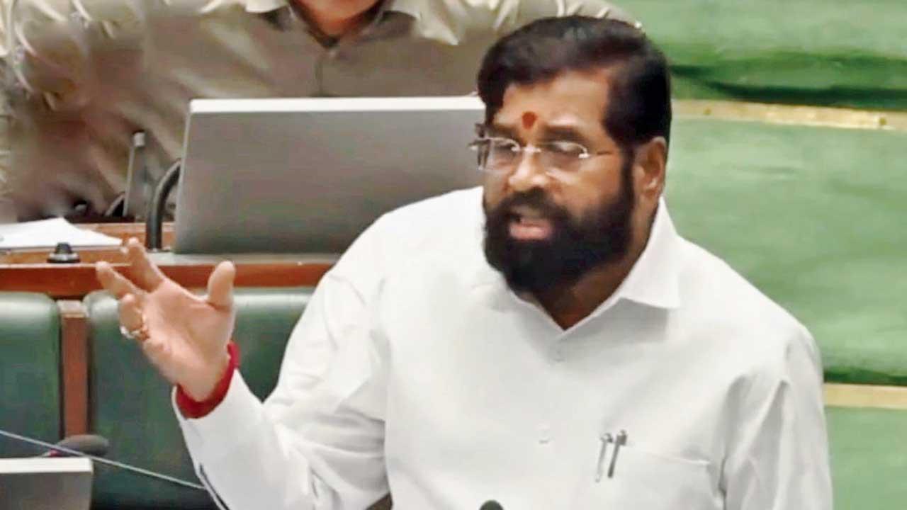 મહારાષ્ટ્ર વિધાનસભાના સત્રના ગઈ કાલના છેલ્લા દિવસે બોલી રહેલા મુખ્ય પ્રધાન એકનાથ શિંદે.