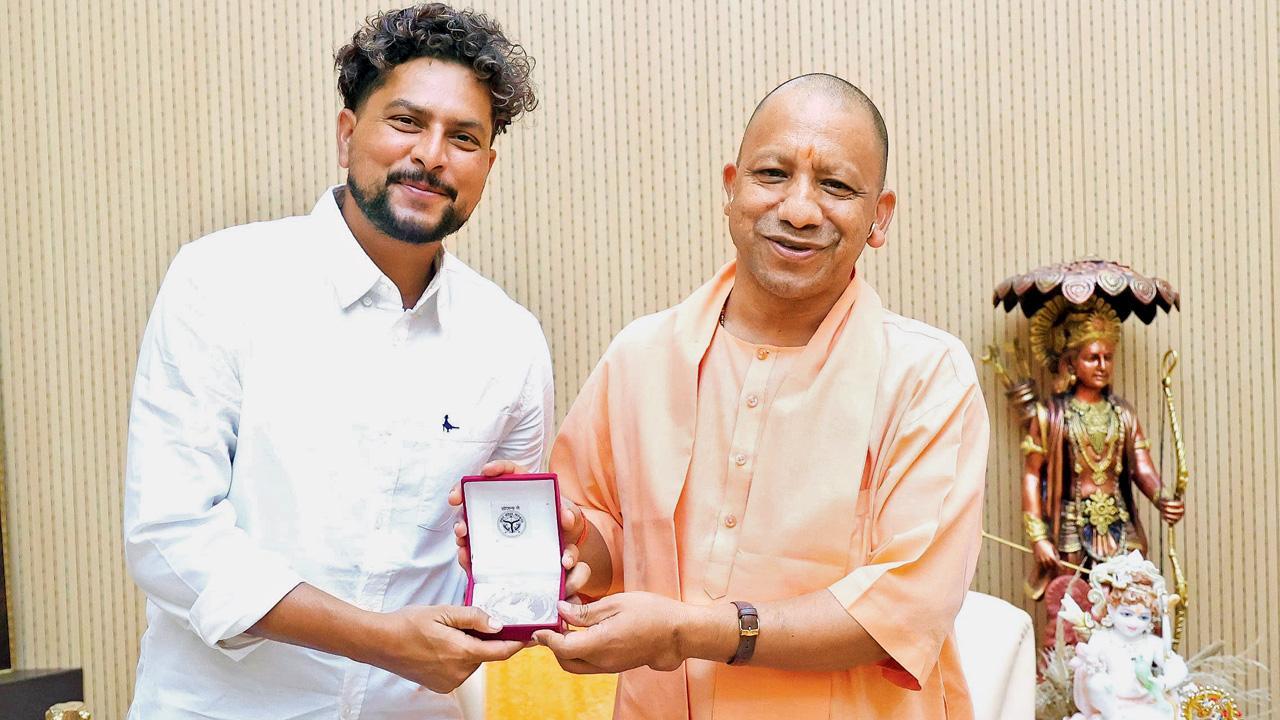 યુપીના મુખ્ય પ્રધાન સાથે કુલદીપ યાદવ