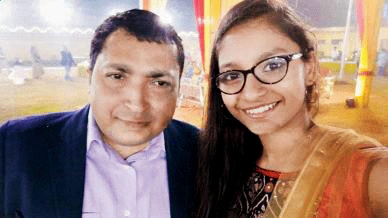 વિકાસ મંગોત્રા અને તેમની દીકરી