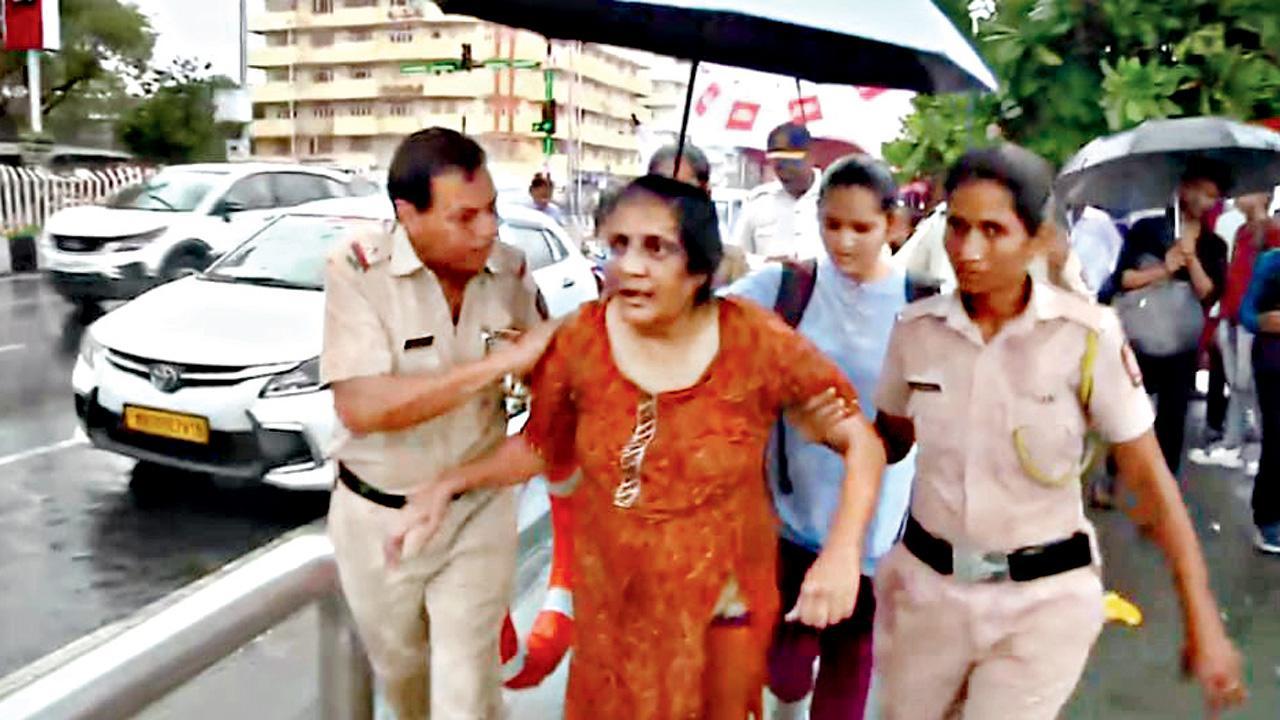 ૫૯ વર્ષનાં અપરિણીત સ્વાતિ કાનાણી